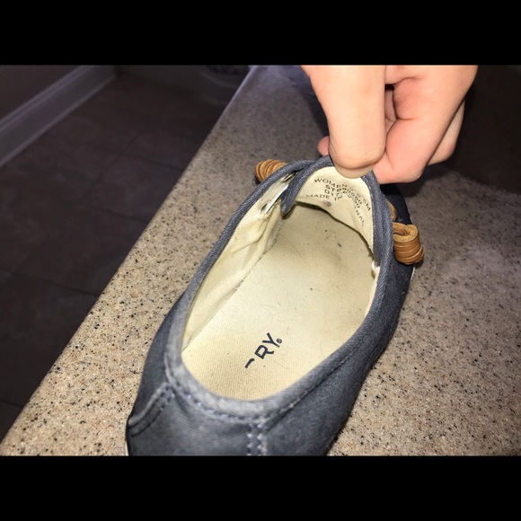 NAVY BLUE SPERRY’S - Picture 8 of 10